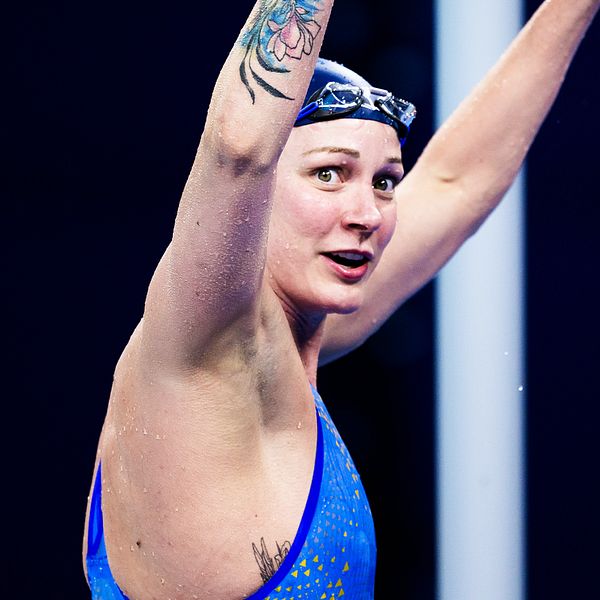 Sarah Sjöström sätter nytt olympiskt rekord på 50 meter frisim