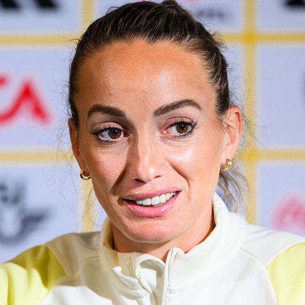 Kosovare Asllani hoppas på Italien i Nations League.