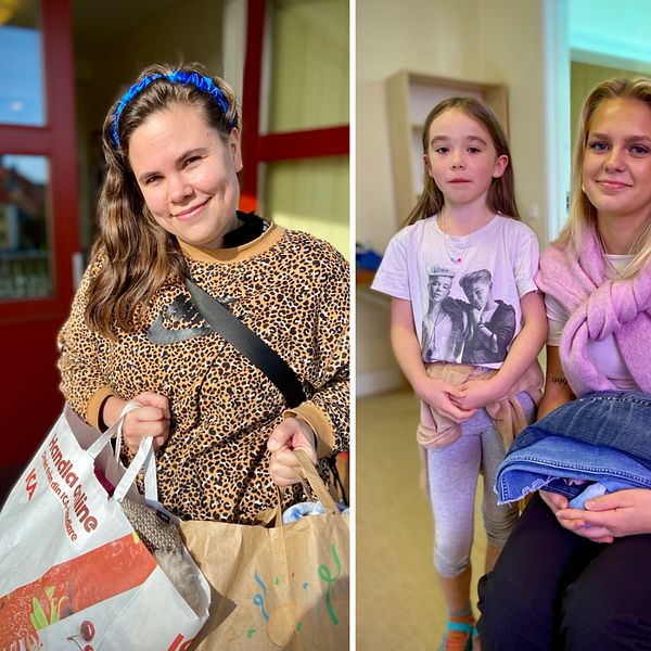 Några personer håller i sina klädfynd.