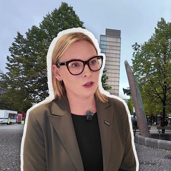 Skellefteås styrande politiker intervjuas på ett torg om kommunens minskade skatteintäkter.