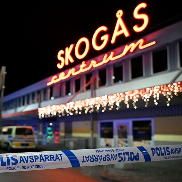 Bild på polisavspärrning i Skogås centrum och bild på SVT:s reporter Sofia Yohannes.