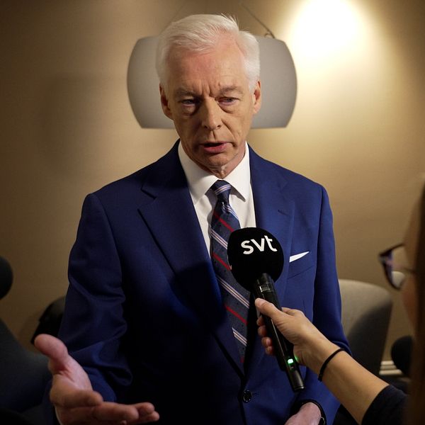 Joakim Paasikivi intervjuas.