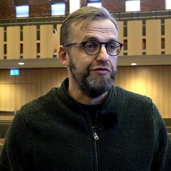 Daniel Alm avgående ledare för Pingst Sverige