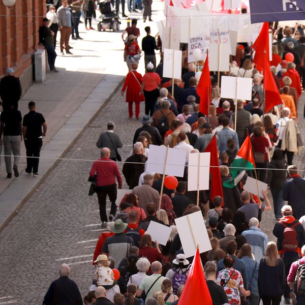 Socialdemokraternas första maj-tåg i Uppsala.