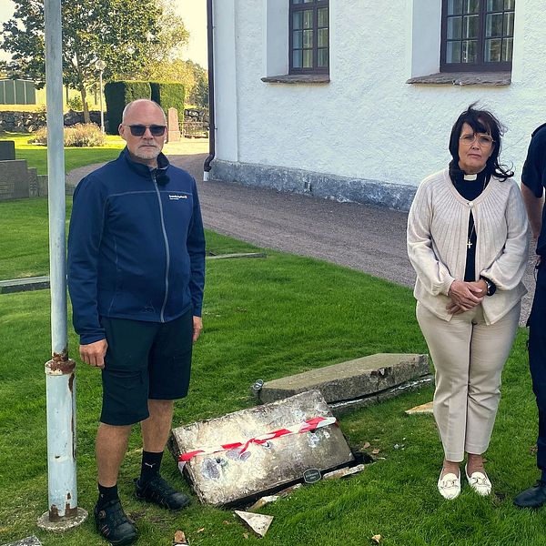Bild på en saboterad gravsten.