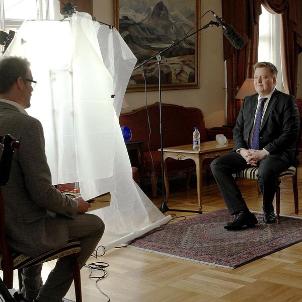 Uppdrag granskning intervjuar Islands statsminister.