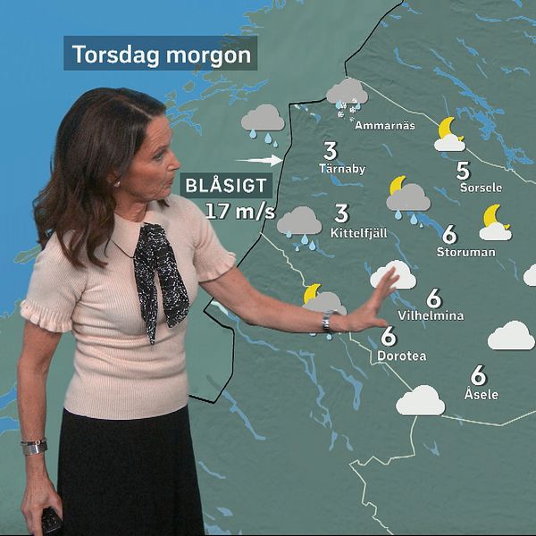 SVT:s meteorolog Pia Hultgren visar en väderkarta för torsdagsmorgonen i Västerbotten.
