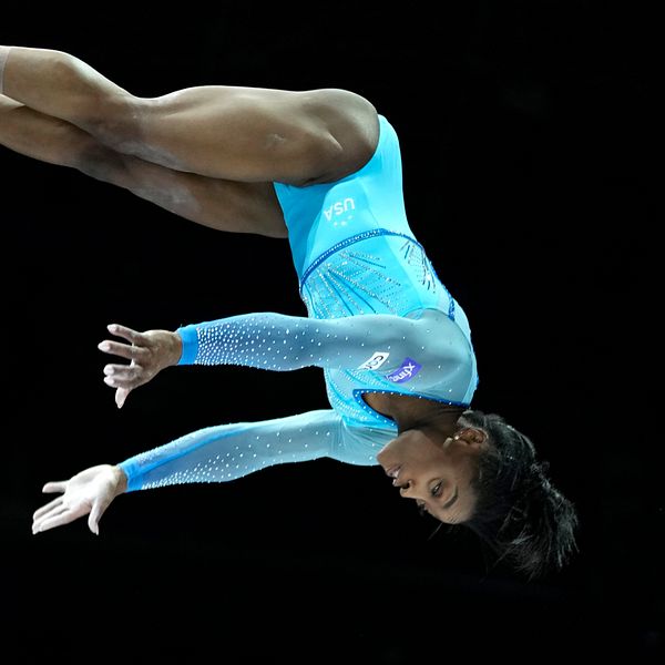 Simone Biles historisk efter att ha utfört en Yurchenko dubbel i pik på ett mästerskap