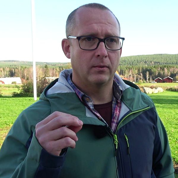 Rickard Granström (S) sitter som kommunstyrelseledamot i Älvsbyn och riktar skarp kritik mot LVU-hanteringen.