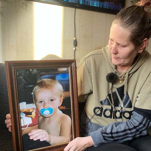 Fallet Pontus, Kalla fall. Mamma Annica Holmberg förlorade sin son i mordbrand.