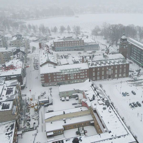 Drönarbild på Nässjö från ovan i ett vinterlandskap