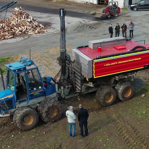 Skogsmaskin görs om till brandbil för att bekämpa skogsbränder