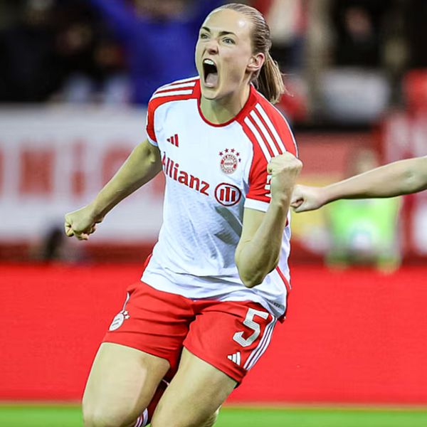 Magdalena Eriksson firar i guldmatchen mot Leverkusen
