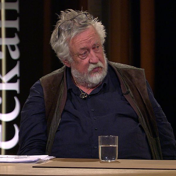 Leif GW Persson i studion för Veckan