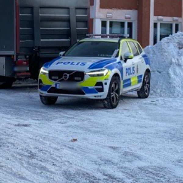 Stor polisinsats i Sörby, polisbil
