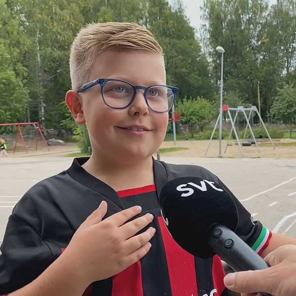 Leon Gröndahl, 9 år, intervjuas på Vads skolgård.