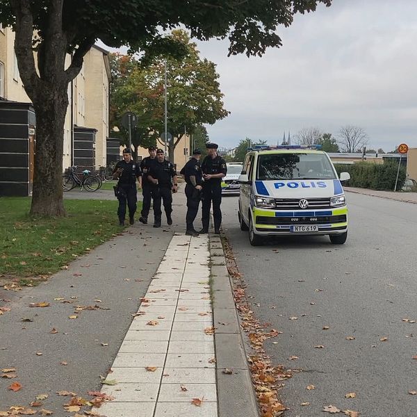 Polisinsats vid Sala backe i Uppsala efter skjutning