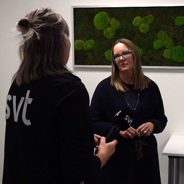 ”Många blev vittnen till händelserna”. Kammaråklagare Karolin Hellsberg om utredningen efter våldsdåden vid Rudbeckianska gymnasiet och Oxbacken i Västerås.