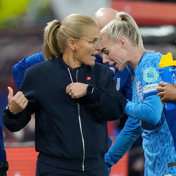 Sara Wiegman riktar kritik  mot Uefa för att man inte är konsekvent med användandet av VAR.