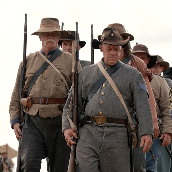 Personer utklädda till soldater under en ”reenactment” av slaget vid Gettysburg 2022.