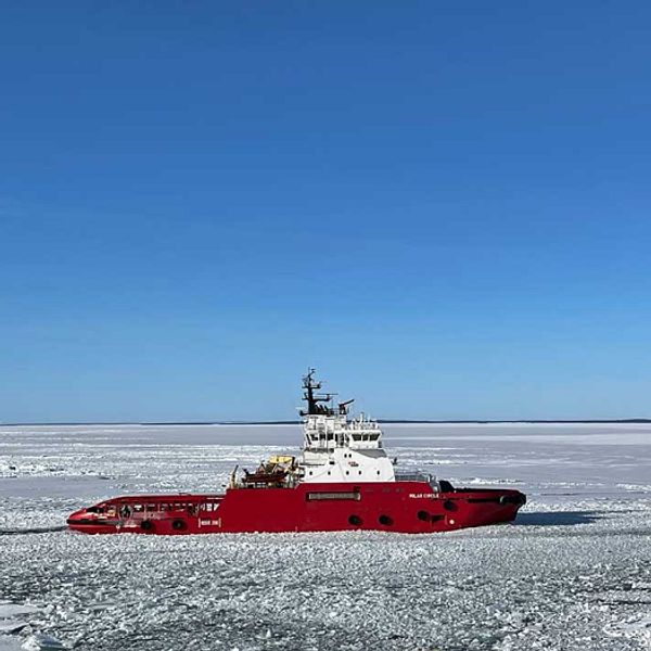 Isbrytaren Polar Circle provkörs i Bottenviken.