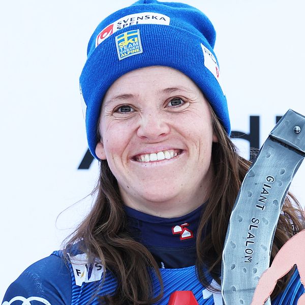 Pernilla Wiberg hyllar Sara Hector efter första pallplatsen för säsongen 2023/24