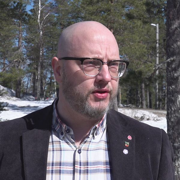 Christer Nilsson (S). Bräcke kommun, är skeptisk till att återbäringen för vindkraft uteblivit.