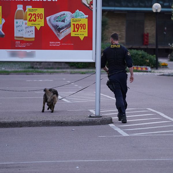 Polisinsats utanför Willys i Nybro efter mordförsök