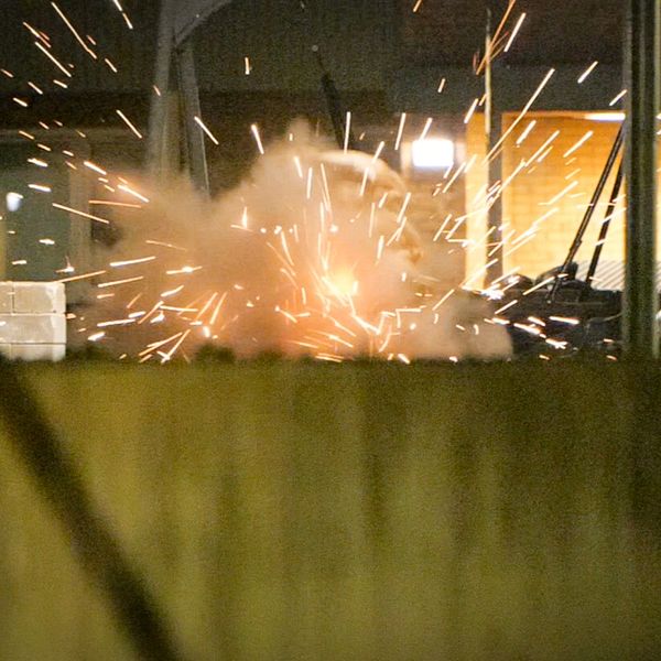 Det sprängs föremålet av bombgruppen.