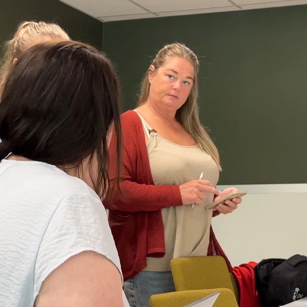 Malin Hällman är en av de 16 personer som jobbar som hyrundersköterska i Skellefteå i sommar.