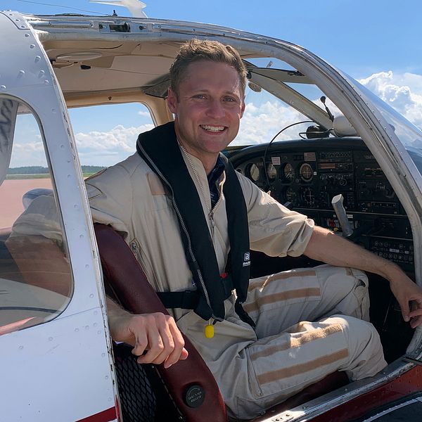 Piloten Jonathan Hölling deltog i frivilligorganisationernas civilövningar på Mora flygplats