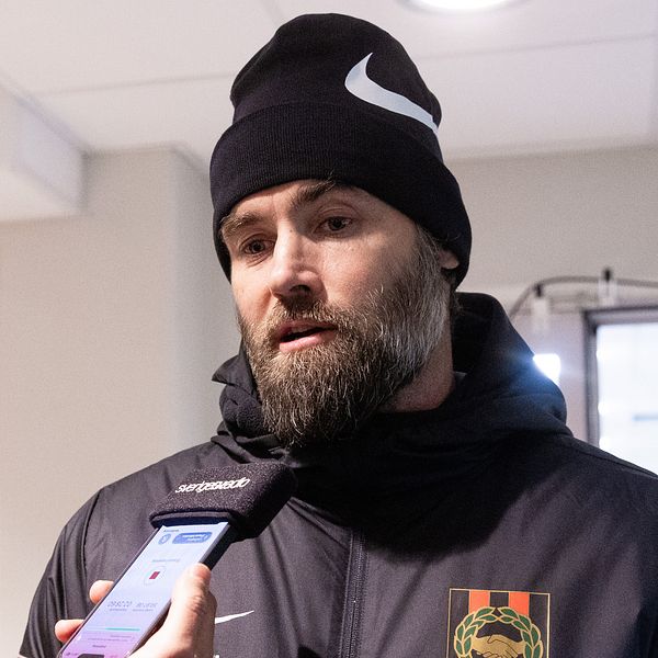 Olof Mellberg på plats på BP:s första träning inför kommande säsongen.