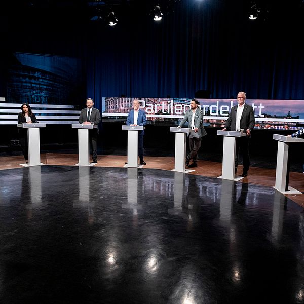 Partiledardebatten visas med start klockan 20.00 i SVT 2 och på SVT Play.