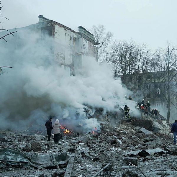 Savuavia raunioita Ukrainan Harkovassa tammikuussa. Charkiv, Ukraina.