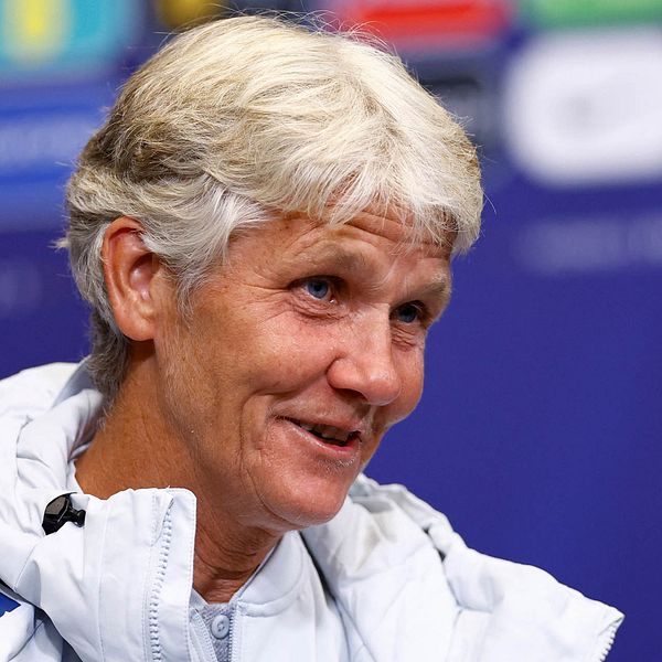 Fotbollstränaren Pia Sundhage tar över Schweiz landslag.