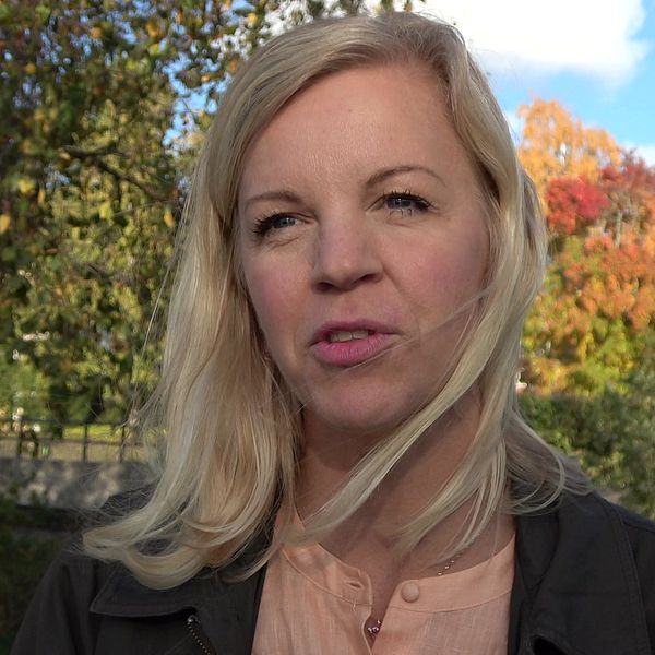 Rosi Hoffer (S) i samtal om stoppad elevflytt i Östersund