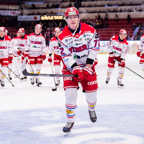 Spelare firar efter seger mot Brynäs i SHL