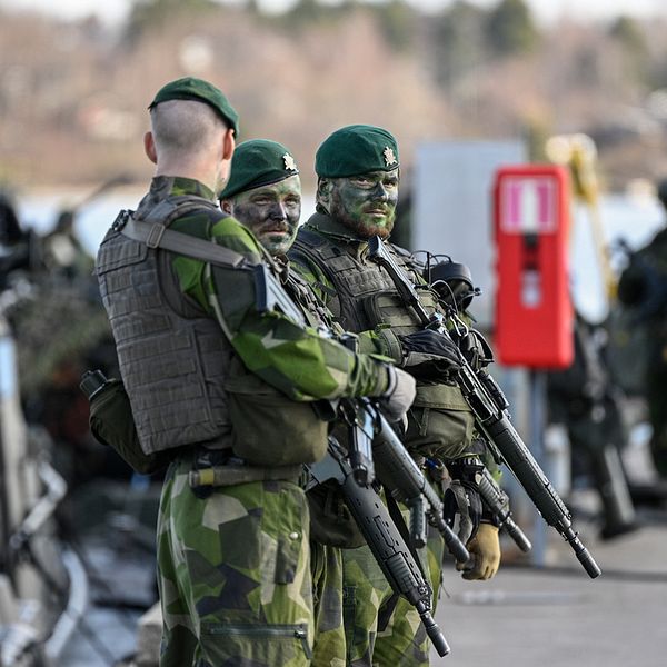 Svenska soldater under den tidigare militära övningen Aurora 23.