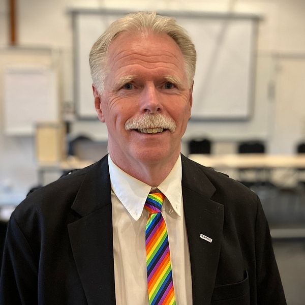 Lennart Raswill (C) nytt kommunalråd. En man med mustasch och kostym och randig slips.