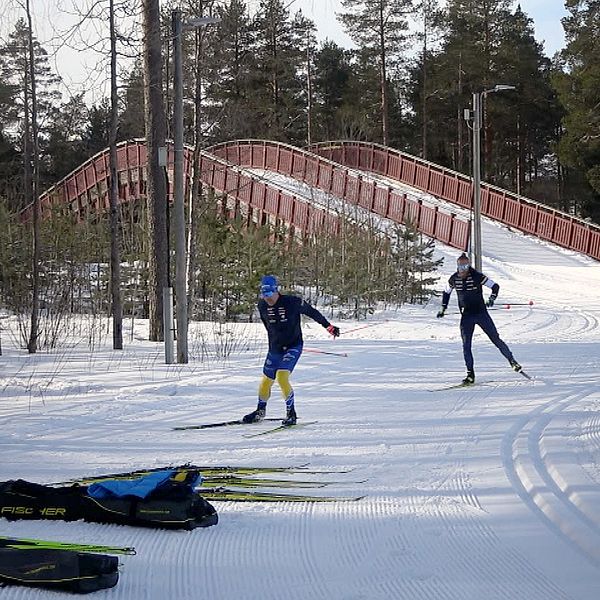 Gustav Hindér och Johan Wåhlström arbetar i Luleå med att ta fram världens snabbaste skidor till OS 2026.