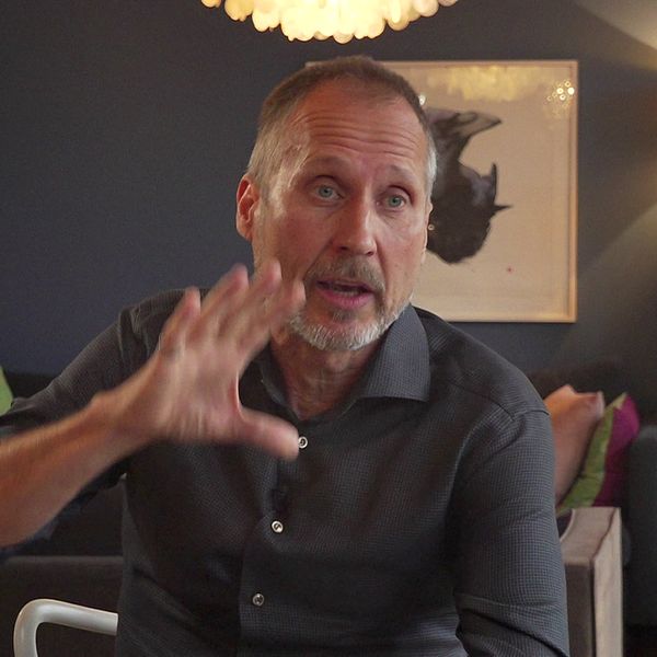 Jukka Törrönen är professor vid Stockholms universitet och forskar i alkohol och droger, vet hur stereotypen om det finska fyllot blev till.