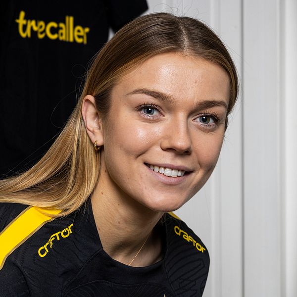 Beata Olsson klar för AIK.