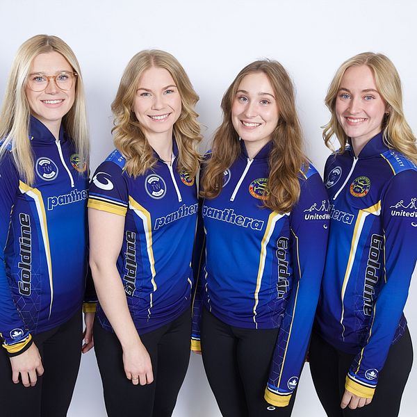 Redo för första seniormästerskapet. Från vänster:Isabella Wranå, Almida de Val, Maria Larsson, Linda Stenlund.