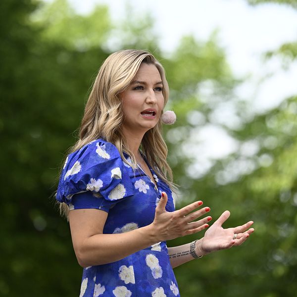 Ebba Busch håller tal i Almedalen 2024.