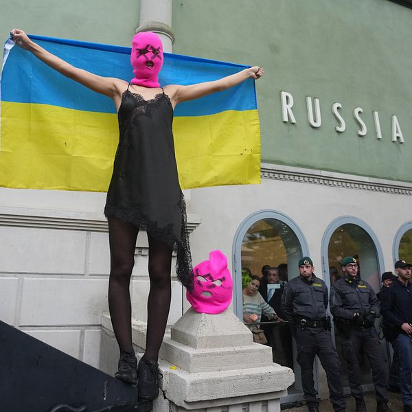 Pussy riot i Venedig