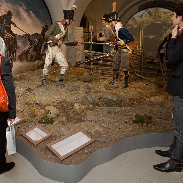 Lars Amréus visar Armémuseets utställning inför flytten från Riddargatan