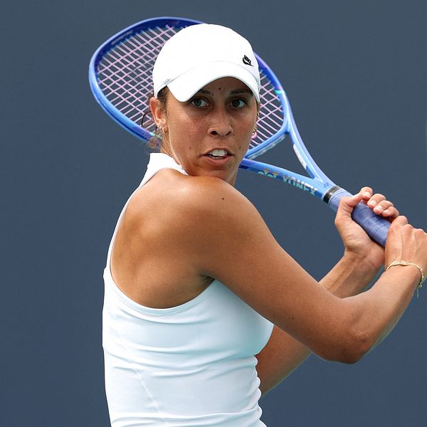 Madison Keys behövde åtta matchbollar för att vinna i Charleston.