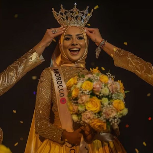 Vinnaren i världens första skönhetstävling Miss Ai World har korats.