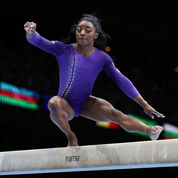 Simone Biles står för mäktig bomserie: ”Wow”