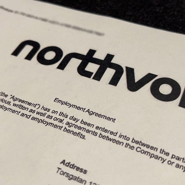 Ett papper med företagsnamnet Northvolt på.